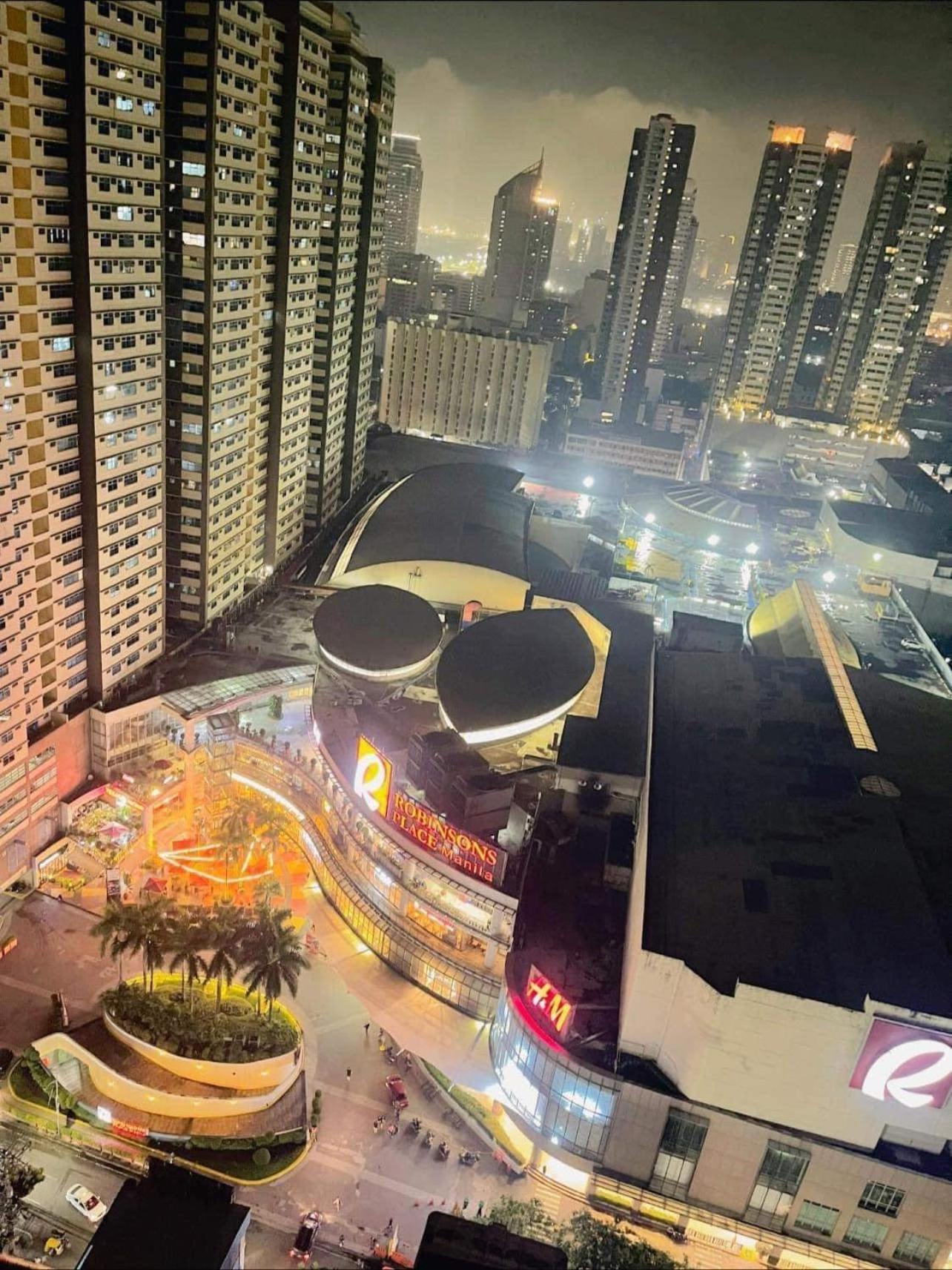 Birch Tower Malate Suites Manila Exterior foto